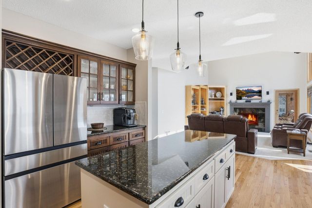 4230 Pineview Lane N, Plymouth, MN 55442