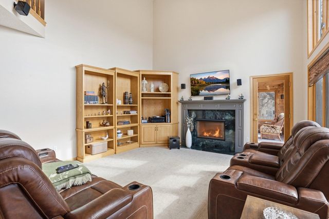 4230 Pineview Lane N, Plymouth, MN 55442