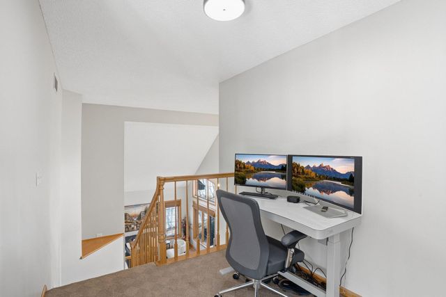 4230 Pineview Lane N, Plymouth, MN 55442