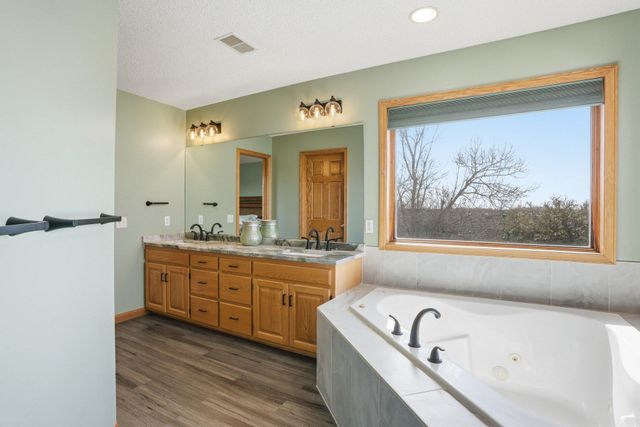 4230 Pineview Lane N, Plymouth, MN 55442