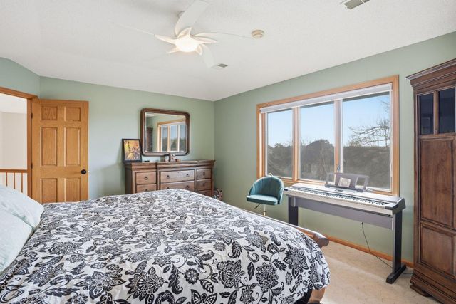 4230 Pineview Lane N, Plymouth, MN 55442