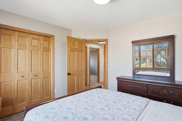 4230 Pineview Lane N, Plymouth, MN 55442