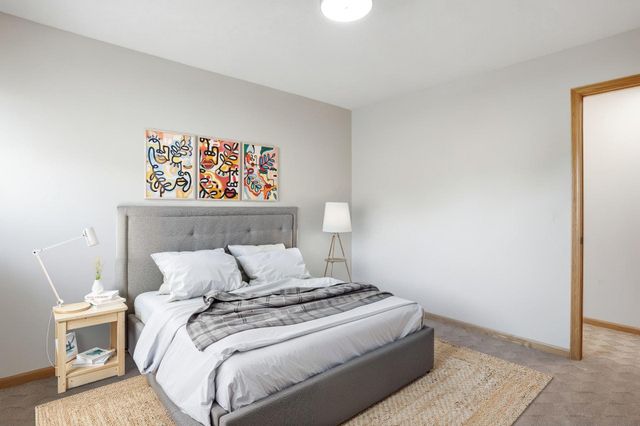 4230 Pineview Lane N, Plymouth, MN 55442