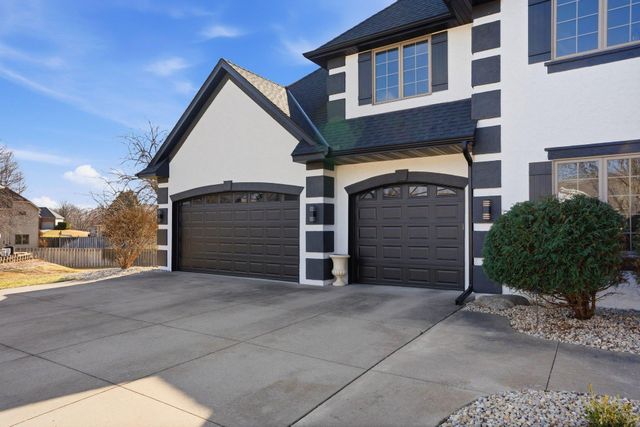 4230 Pineview Lane N, Plymouth, MN 55442