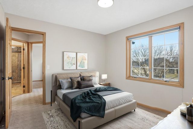 4230 Pineview Lane N, Plymouth, MN 55442