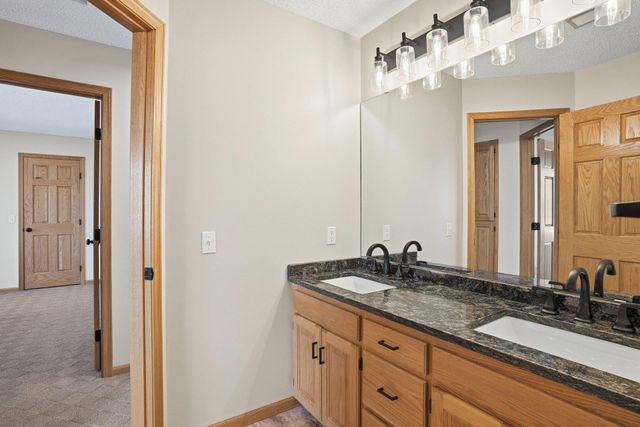 4230 Pineview Lane N, Plymouth, MN 55442