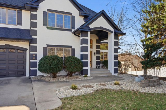 4230 Pineview Lane N, Plymouth, MN 55442