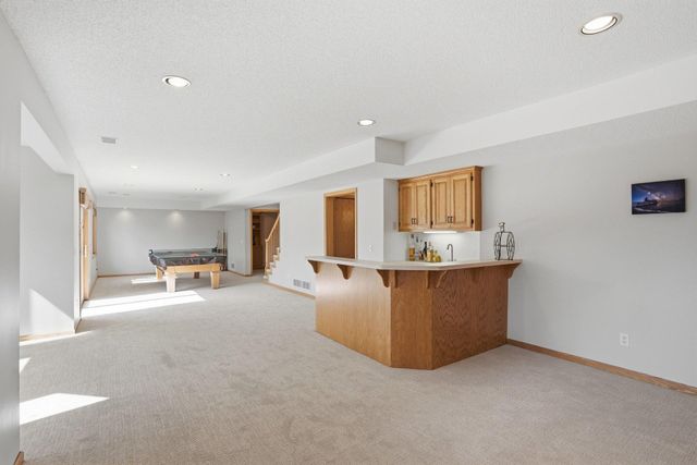 4230 Pineview Lane N, Plymouth, MN 55442