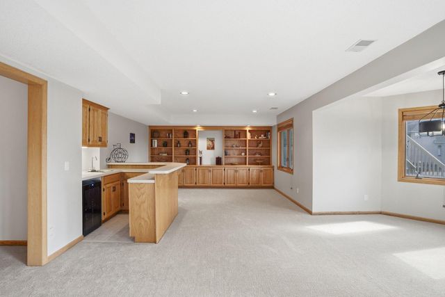 4230 Pineview Lane N, Plymouth, MN 55442