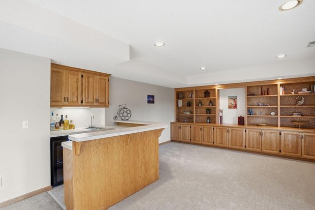 4230 Pineview Lane N, Plymouth, MN 55442