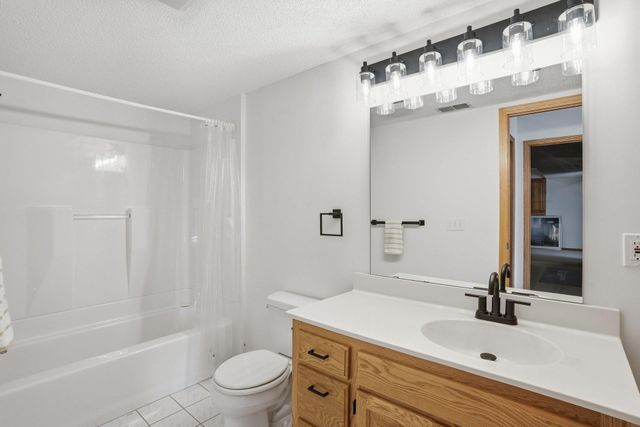 4230 Pineview Lane N, Plymouth, MN 55442