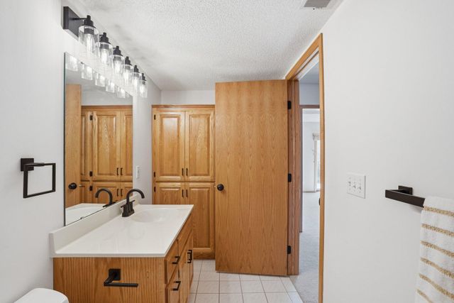 4230 Pineview Lane N, Plymouth, MN 55442