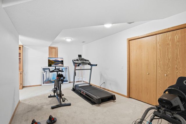 4230 Pineview Lane N, Plymouth, MN 55442