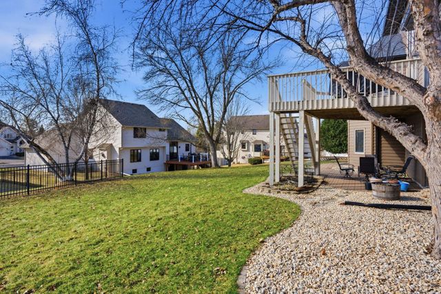 4230 Pineview Lane N, Plymouth, MN 55442