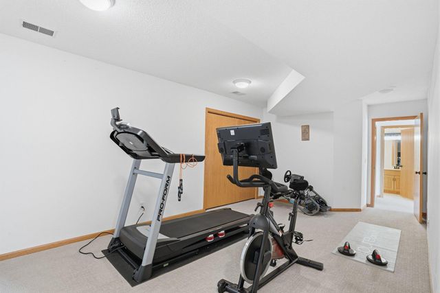 4230 Pineview Lane N, Plymouth, MN 55442