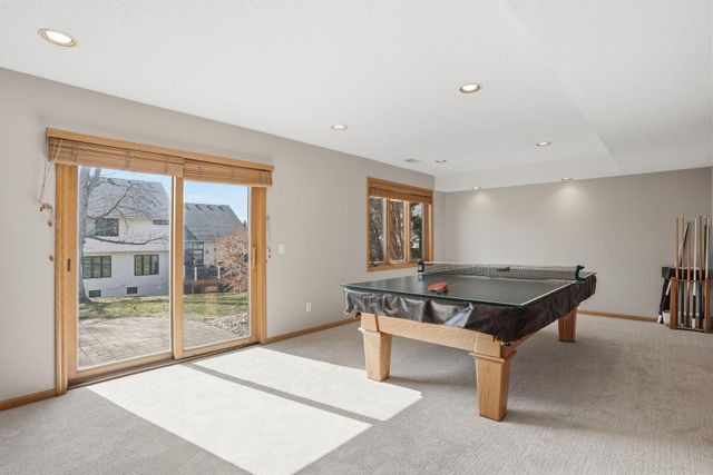 4230 Pineview Lane N, Plymouth, MN 55442