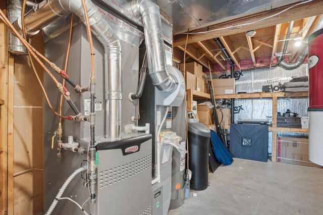 4230 Pineview Lane N, Plymouth, MN 55442