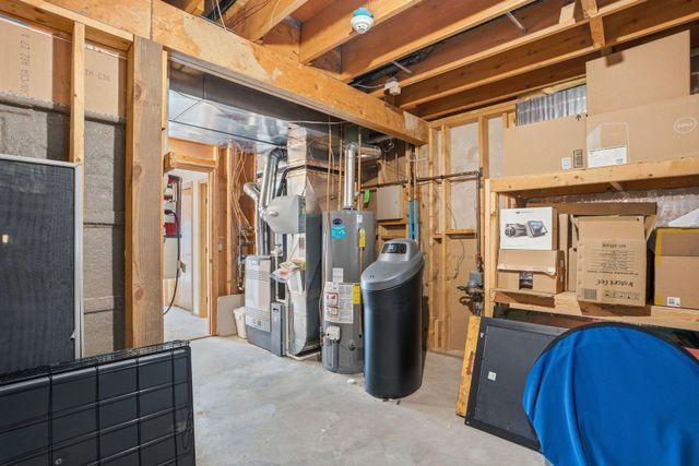 4230 Pineview Lane N, Plymouth, MN 55442