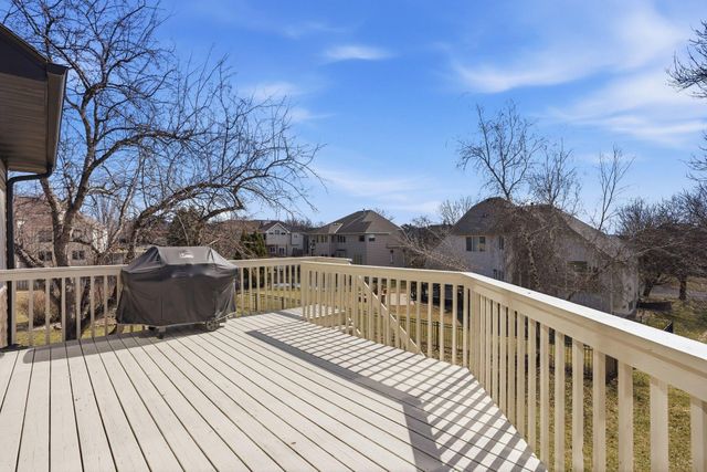 4230 Pineview Lane N, Plymouth, MN 55442