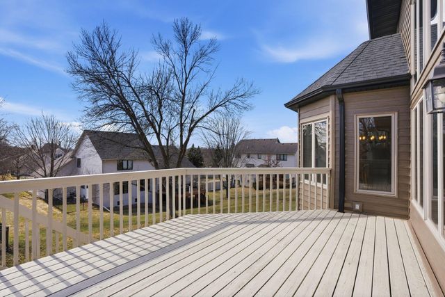 4230 Pineview Lane N, Plymouth, MN 55442