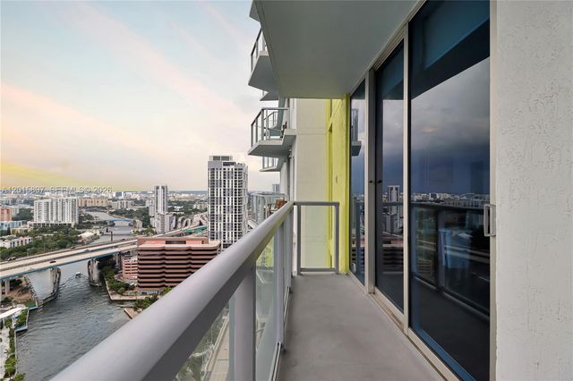 185 SW 7th St 2900, Miami, FL 33130