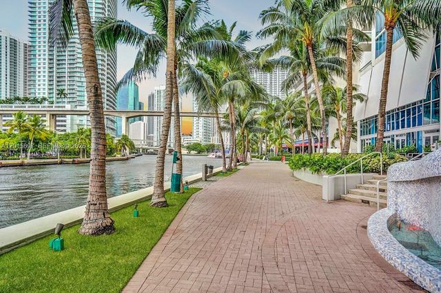 185 SW 7th St 2900, Miami, FL 33130