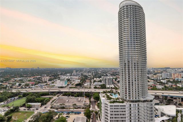 185 SW 7th St 2900, Miami, FL 33130