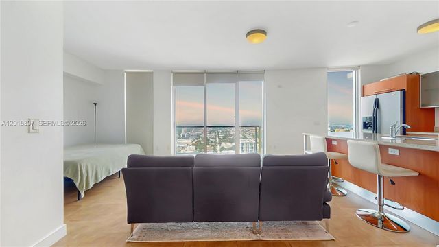 185 SW 7th St 2900, Miami, FL 33130