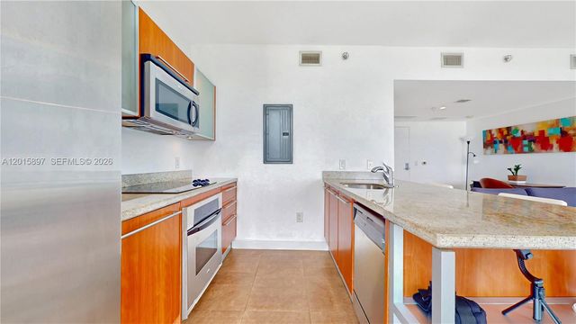 185 SW 7th St 2900, Miami, FL 33130