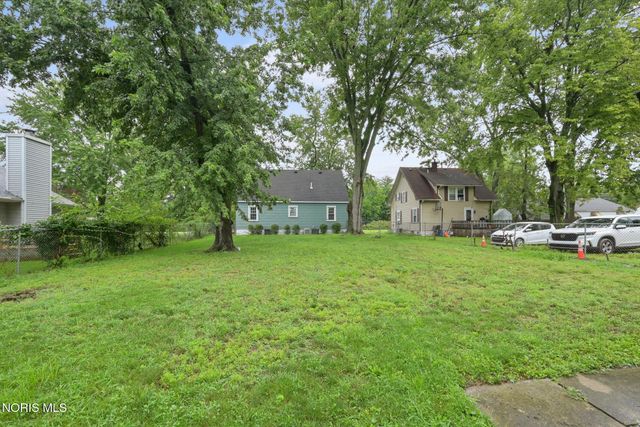 6939 Dorr Street, Toledo, OH 43615