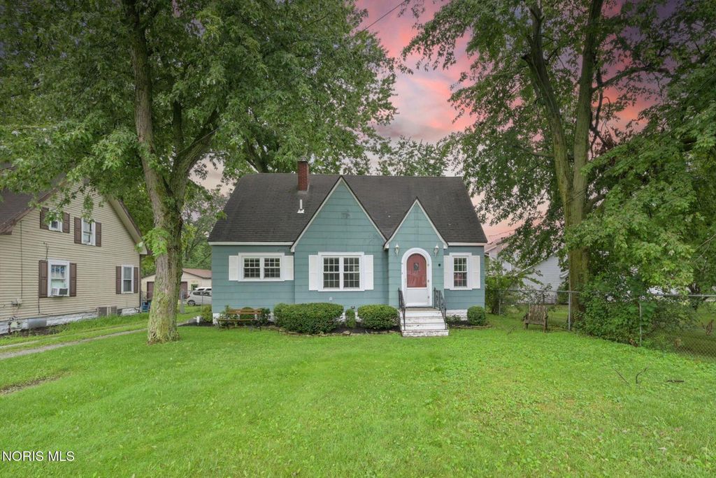 6939 Dorr Street, Toledo, OH 43615