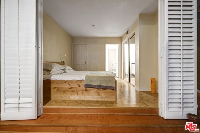 1355 N Sierra Bonita Avenue 411, West Hollywood, CA 90046