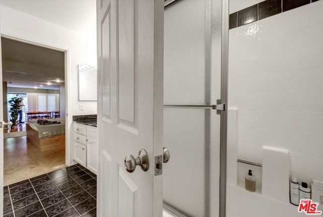 1355 N Sierra Bonita Avenue 411, West Hollywood, CA 90046