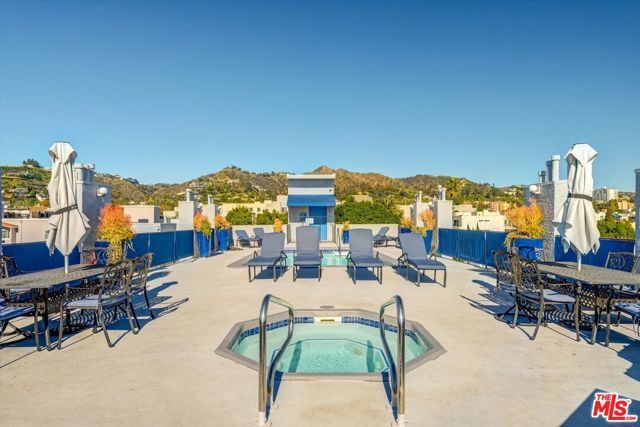 1355 N Sierra Bonita Avenue 411, West Hollywood, CA 90046