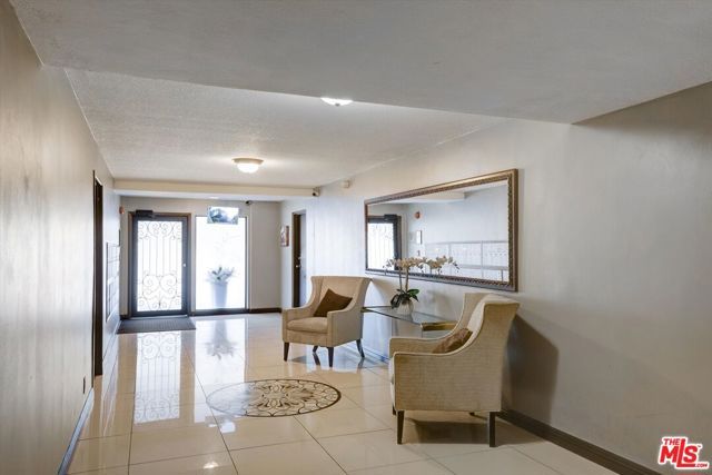 1355 N Sierra Bonita Avenue 411, West Hollywood, CA 90046