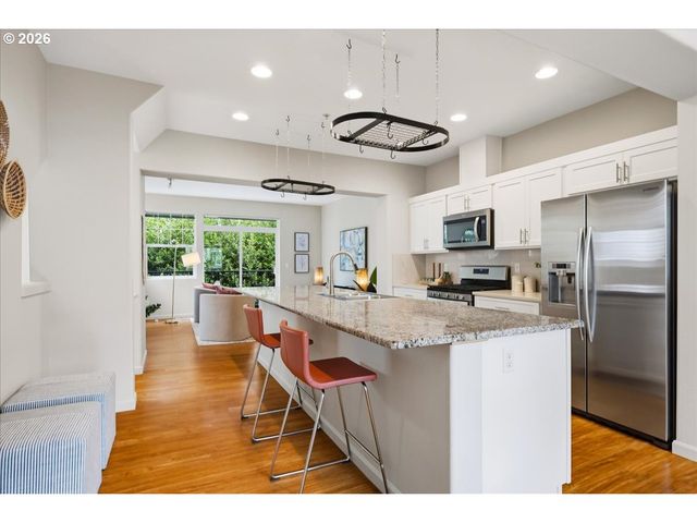 10529 Ne CEDAR FALLS Loop, Hillsboro, OR 97006