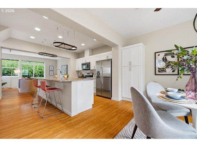 10529 Ne CEDAR FALLS Loop, Hillsboro, OR 97006