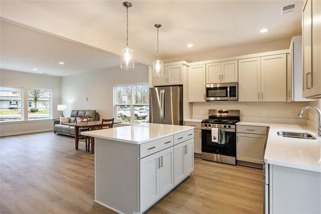 9637 Sapphire Lane Avenue, Portage, MI 49002