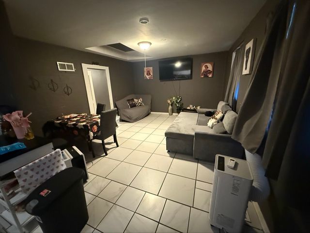 210 Southgate Avenue, Chicago Heights, IL 60411