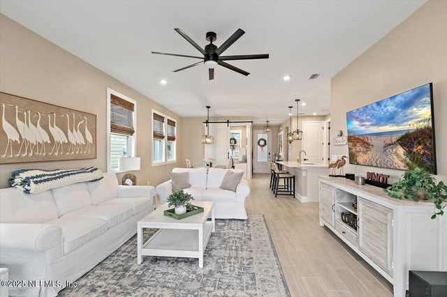 110 FLY LINE Drive, St. Johns, FL 32259