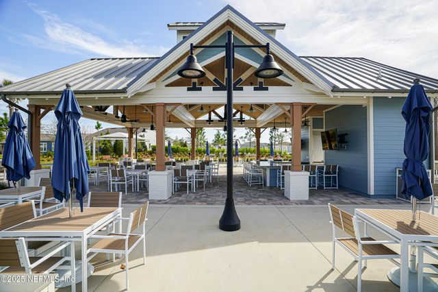 110 FLY LINE Drive, St. Johns, FL 32259