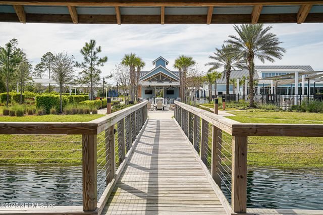 110 FLY LINE Drive, St. Johns, FL 32259