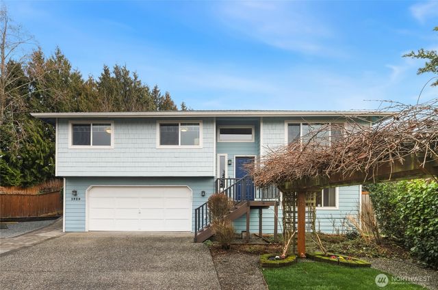 3929 205th Place SW, Lynnwood, WA 98036