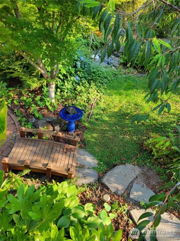 3929 205th Place SW, Lynnwood, WA 98036