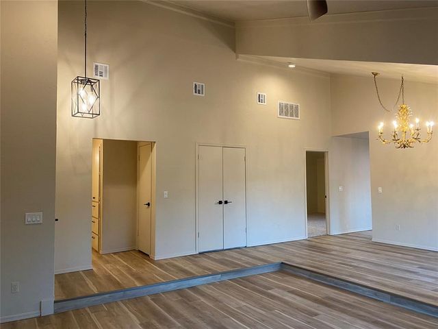 10124 Hefner Village Terrace, Oklahoma City, OK 73162