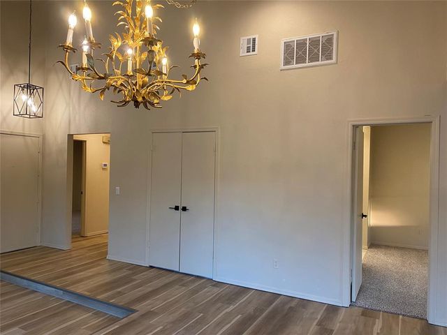 10124 Hefner Village Terrace, Oklahoma City, OK 73162