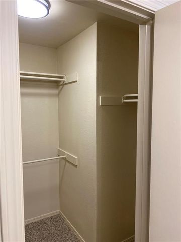 10124 Hefner Village Terrace, Oklahoma City, OK 73162