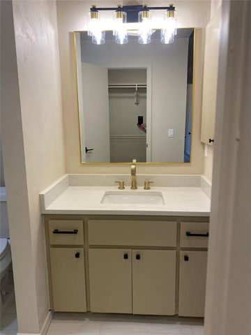 10124 Hefner Village Terrace, Oklahoma City, OK 73162