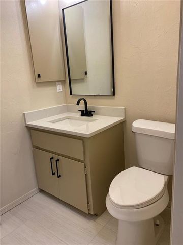 10124 Hefner Village Terrace, Oklahoma City, OK 73162