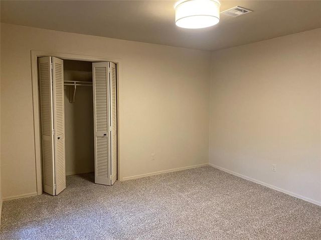 10124 Hefner Village Terrace, Oklahoma City, OK 73162